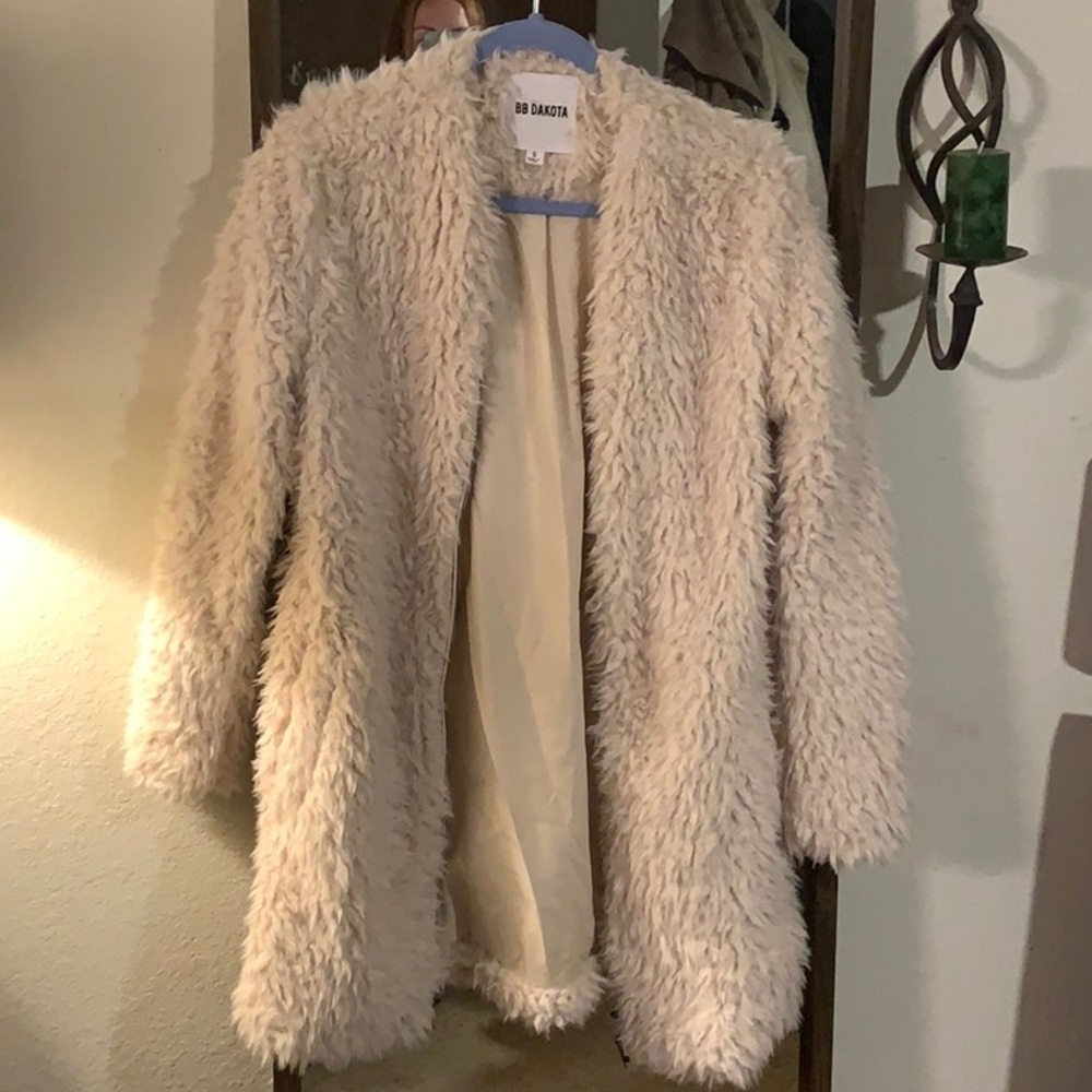 BB Dakota Faux Fur Coat - Picture 1 of 4